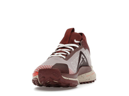 Nike React Pegasus Trail 4 Gore-Tex Diffused Taupe Dark Pony Sail Picante Red (Women's)