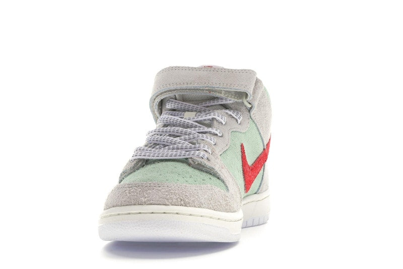 Nike SB Dunk Mid White Widow