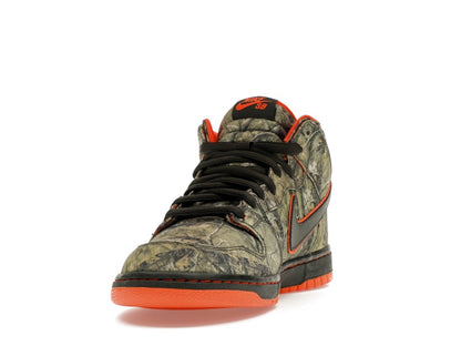 Nike SB Dunk Mid Real Tree Camo