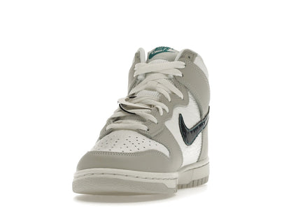 Nike Dunk High FLS (Women's)