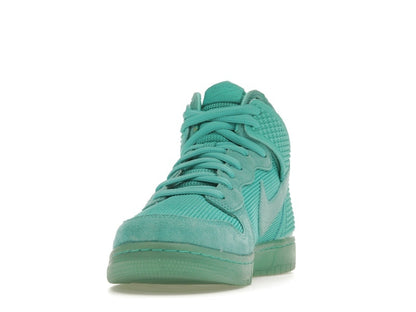 Nike Dunk CMFT Premium Light Retro