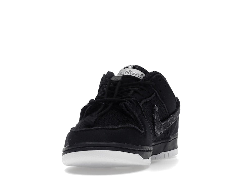 Nike SB Dunk Low Gnarhunters
