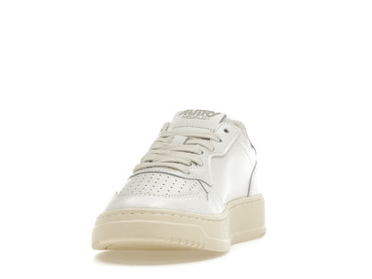 Autry Medalist Leather Low White Green (Women's)