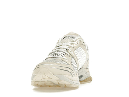 Saucony ProGrid Triumph 4 Highsnobiety Cream
