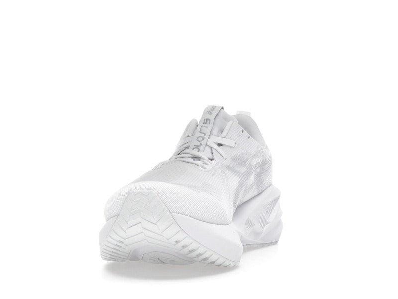 ASICS Novablast 5 White Piedmont Grey