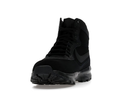 Nike Manoadome Triple Black