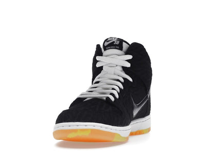 Nike SB Dunk High Skunk