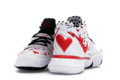 Nike Kyrie 5 Sneaker Room Mom White