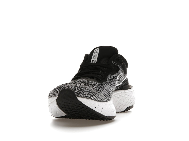 Nike ZoomX Invincible Run Flyknit Oreo