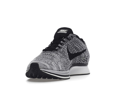 Nike Flyknit Racer Oreo