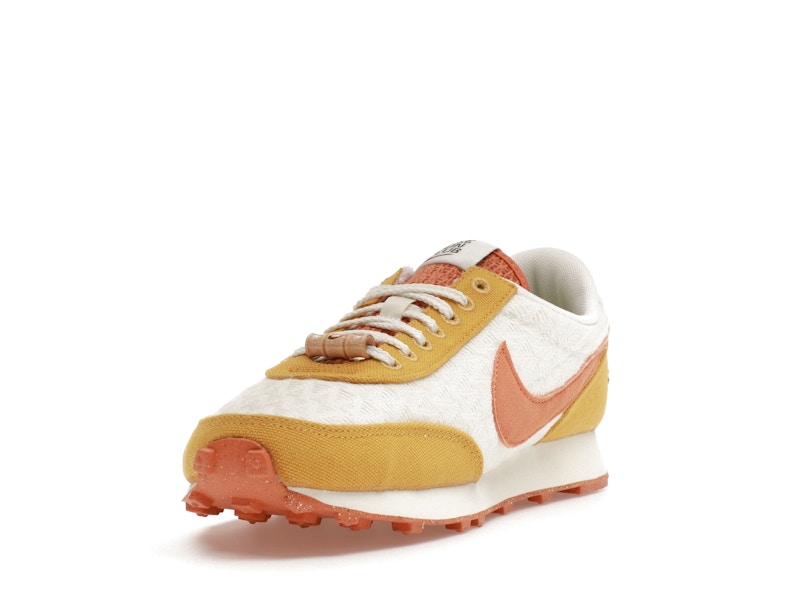 Nike DBreak SE Sun Club Hot Curry (Women's)