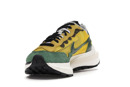 Nike Vaporwaffle sacai Tour Yellow Stadium Green