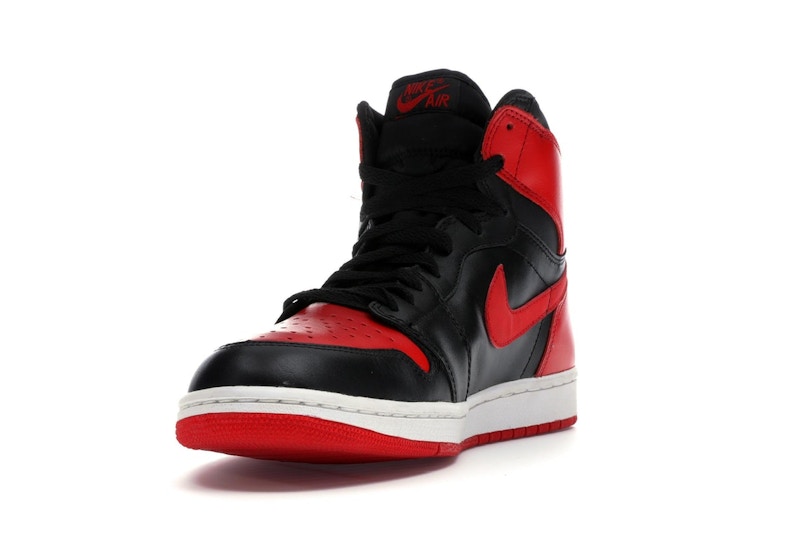 Jordan 1 Retro Bred (2001)
