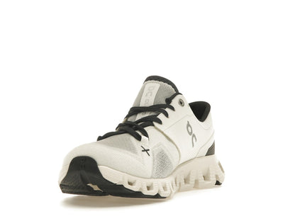 On Running Cloud X 3 White Black (Women's)
