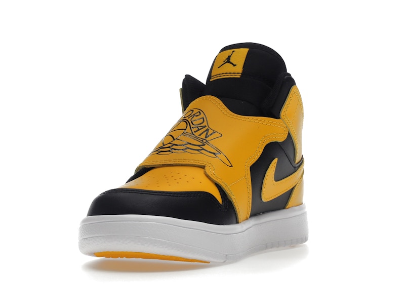 Sky Jordan 1 Black White University Gold (PS)