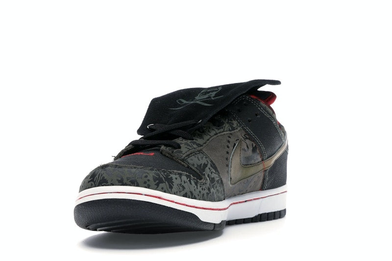 Nike SB Dunk Low SBTG