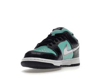 Nike SB Dunk Low Diamond Supply Co.