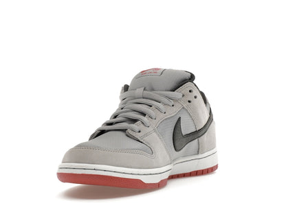 Nike SB Dunk Low Anthracite Light Redwood