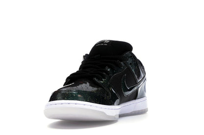 Nike SB Dunk Low 420 Intergalactic