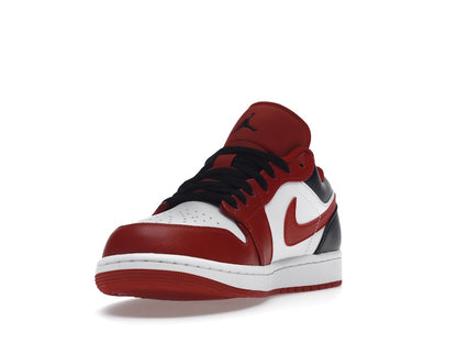 Jordan 1 Low Bulls