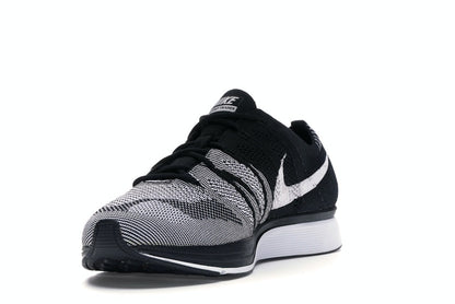 Nike Flyknit Trainer Oreo