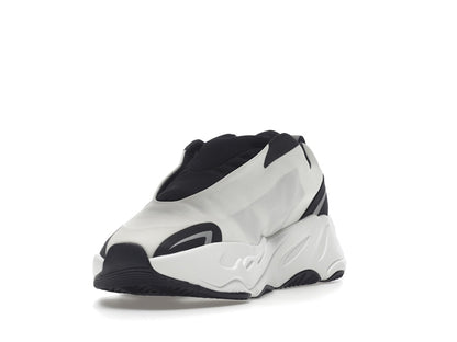 adidas Yeezy Boost 700 MNVN Laceless Analog