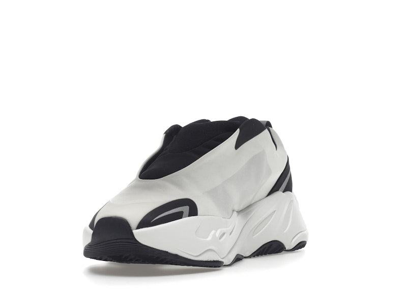 adidas Yeezy Boost 700 MNVN Laceless Analog