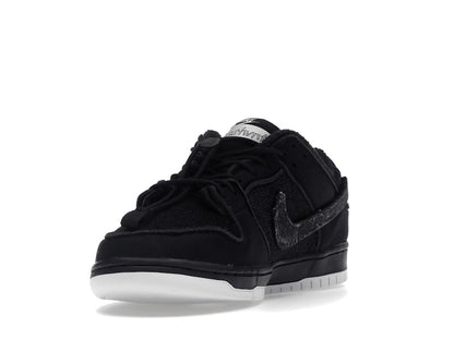 Nike SB Dunk Low Gnarhunters