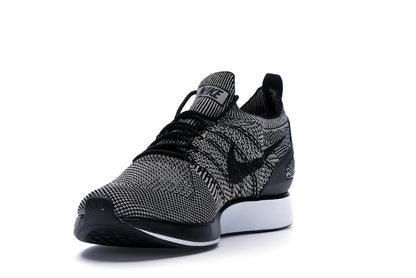 Nike Mariah Flyknit Racer Pale Grey Solar Red