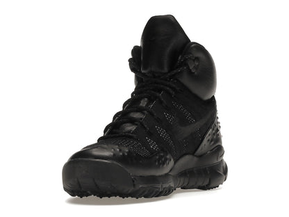 Nike Lupinek Flyknit Triple Black