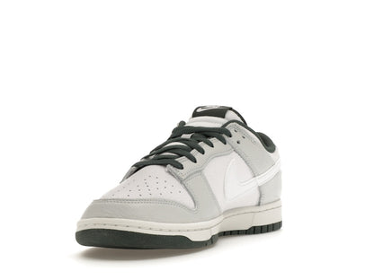 Nike Dunk Low Retro SE Photon Dust Vintage Green