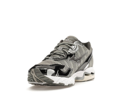 Mizuno Wave Rider 10 Flame Wave One Block Down Onyx