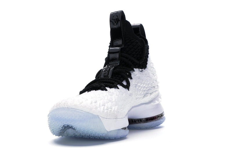 Nike LeBron 15 Graffiti