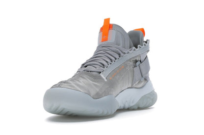 Jordan Proto React Wolf Grey Total Orange