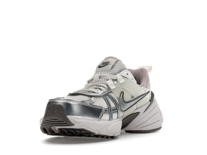 Nike V2K Run Platinum Tint Summit White Cave Stone Metallic Silver (Women's)