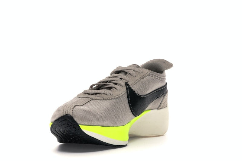 Nike Moon Racer String