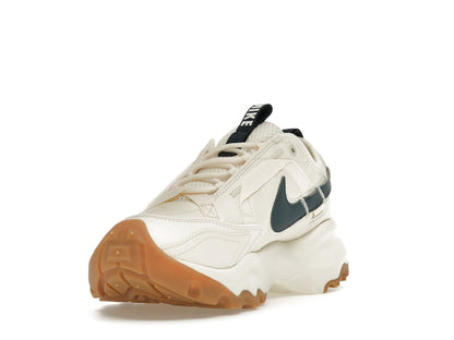Nike TC 7900 Pale Ivory Gum Light Brown Armory Navy (Women's)