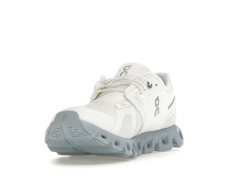 On Running Cloud 5 White Chambray (Women's)