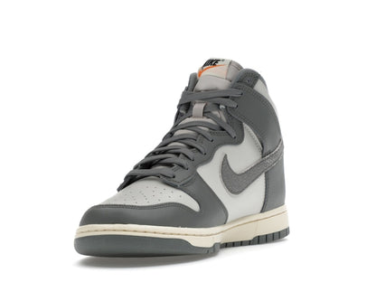 Nike Dunk High Vintage Light Bone Grey