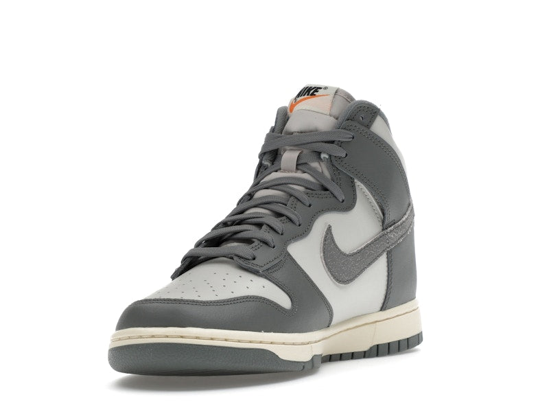 Nike Dunk High Vintage Light Bone Grey