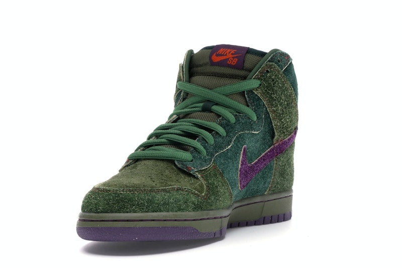 Nike SB Dunk High Skunk 420