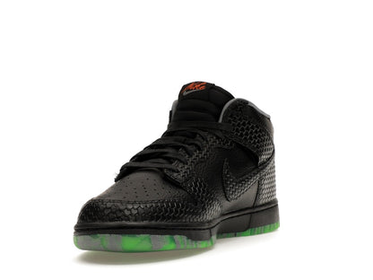 Nike Dunk Mid Premium Halloween Headless Horseman