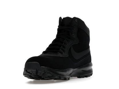 Nike Manoadome Triple Black