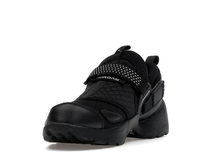 Jordan Trunner LX Triple Black (Women's)