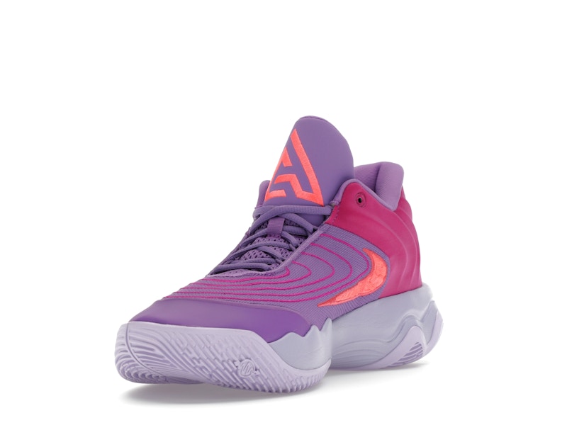 Nike Giannis Immortality 4 Black Raspberry