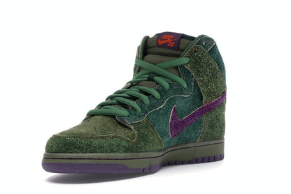 Nike SB Dunk High Skunk 420
