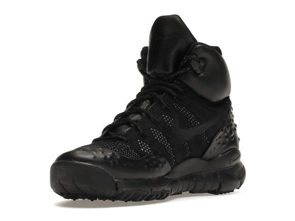 Nike Lupinek Flyknit Triple Black