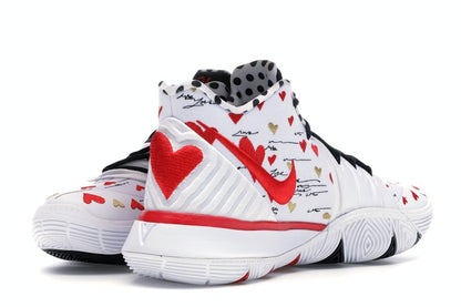 Nike Kyrie 5 Sneaker Room Mom White