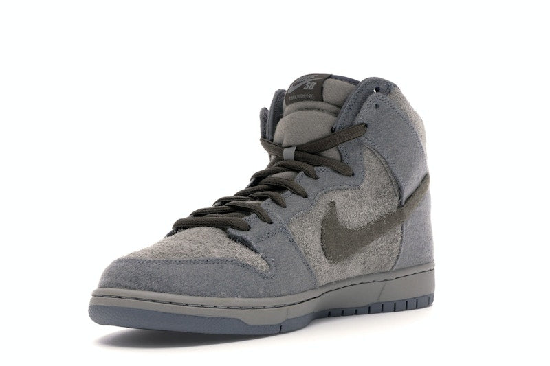 Nike SB Dunk High Tauntaun