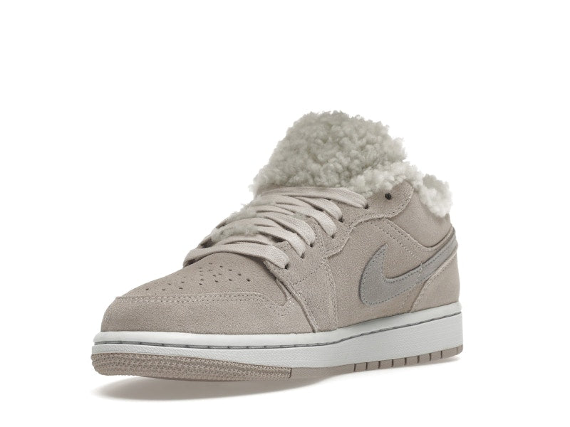 Jordan 1 Low SE Sherpa Fleece (Women's)